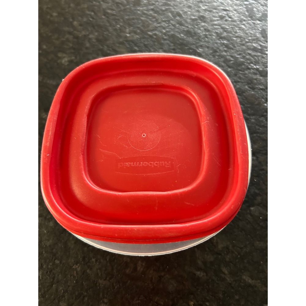 Rubbermaid TakeAlongs 1.25 Cup Square Food Storage Container Red Lid 7J56 31